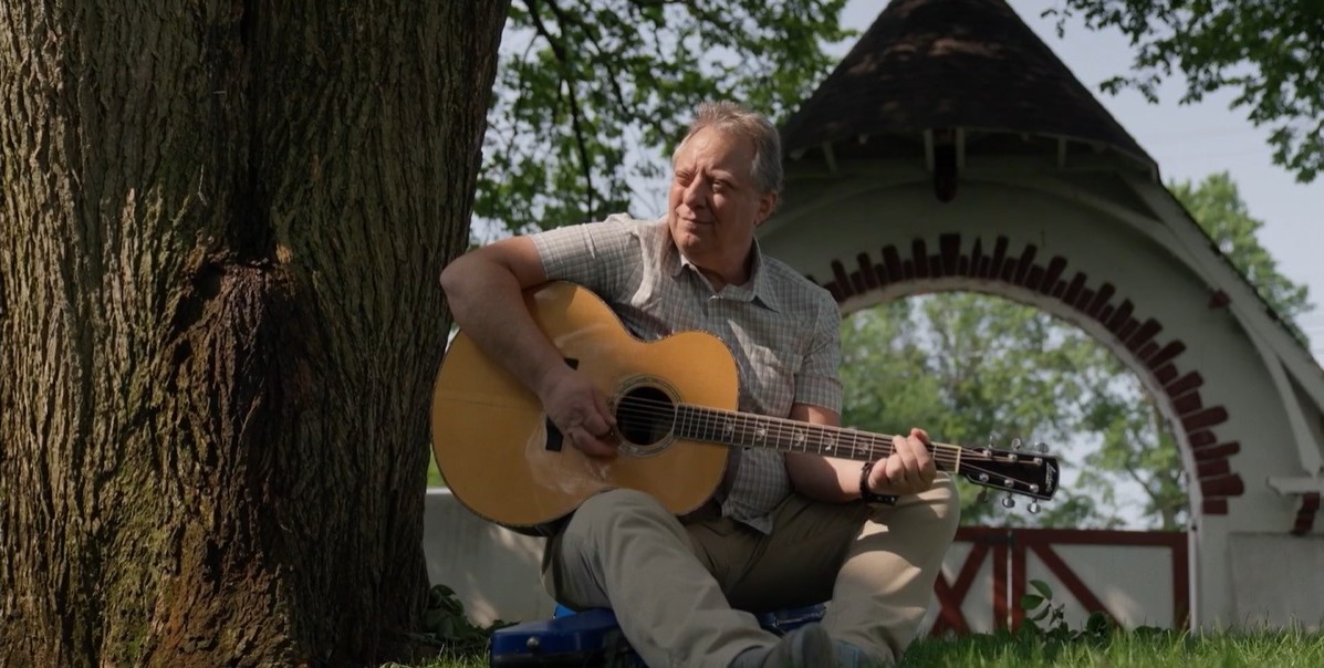 Man playing guitar